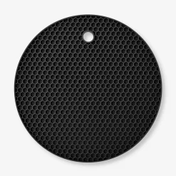 Black trivet