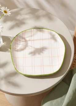 Ceramic plate with hand-painted chequered design - 15 cm
