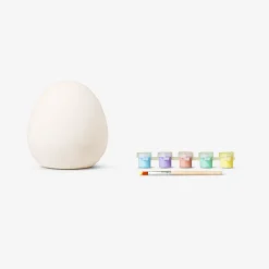 DIY Easter egg with paint