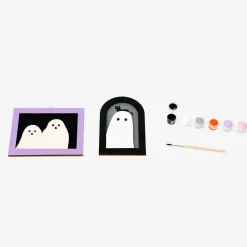 DIY wooden ghost with paint