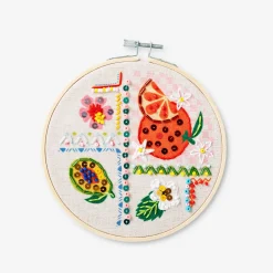 Embroidery kit - Tropical print