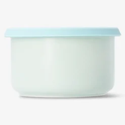 Green ceramic food container with silicone lid - 11 cm