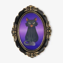 Haunted picture in oval frame - 34 cm