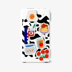Locker as retro fridge with food icon magnets