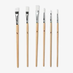 Mixing palette. With 6 paintbrushes