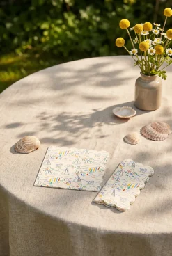 Napkins with scalloped edge and summerhouse print - 16 pcs