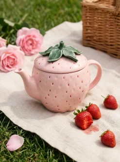 Pink strawberry teapot with lid