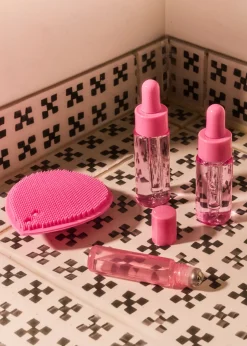 Pink travel set with dropper bottles - 4 pcs