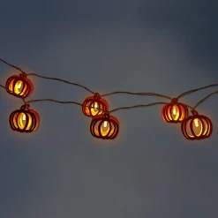String lights - Wooden pumpkins