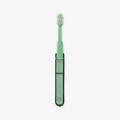 Travel toothbrush