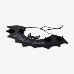 Trick or treat bat door sign